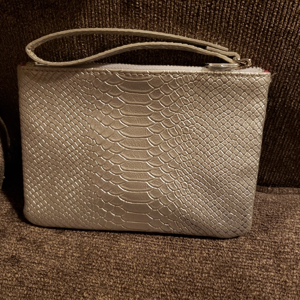 Rodan + fields wristlet - Picture 3 of 5